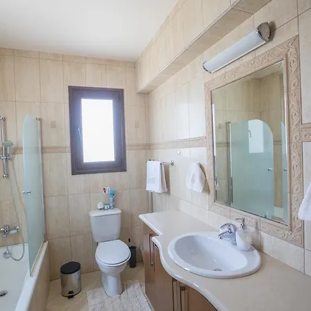 Artemisia Villa